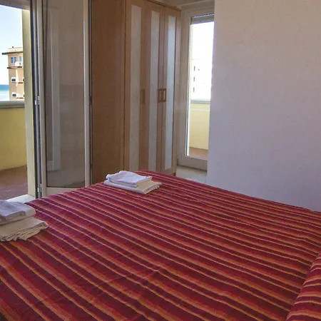 Beverly Римини