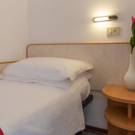 Beverly Hotel 3*