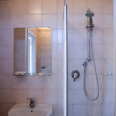 Beverly Hotel 3*
